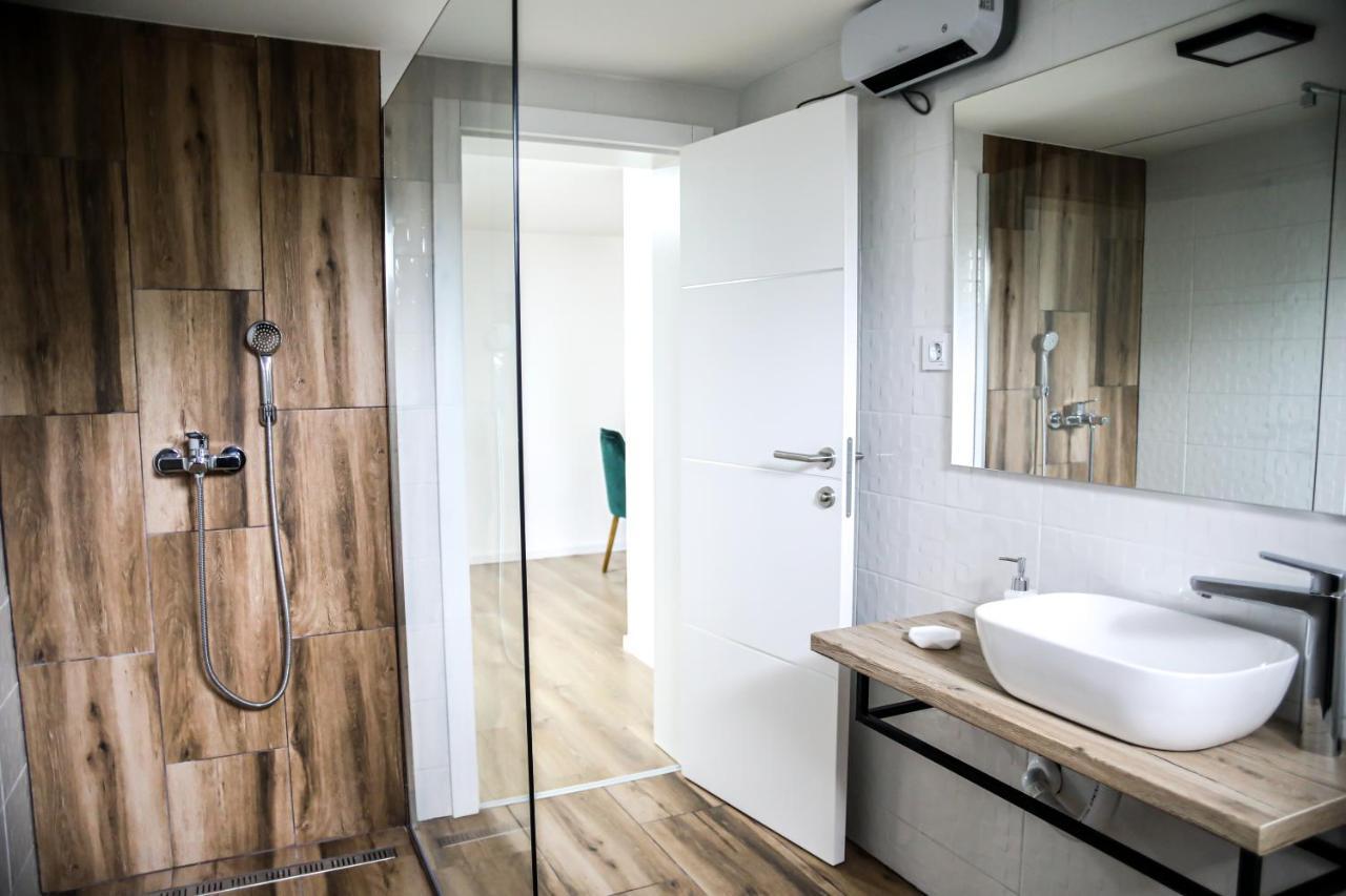 La Casa Apartments Ягодина Экстерьер фото