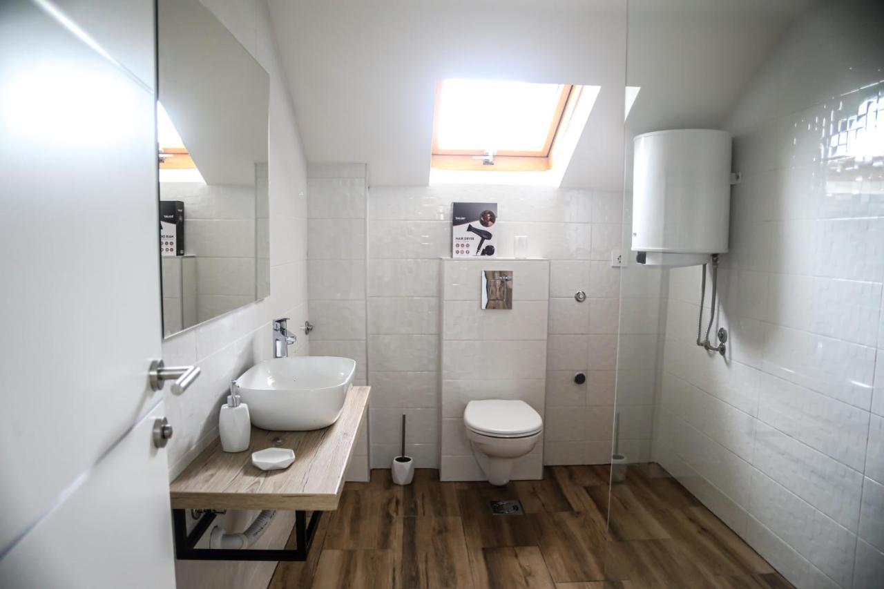 La Casa Apartments Ягодина Экстерьер фото
