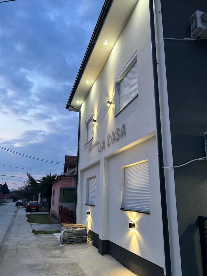 La Casa Apartments Ягодина Экстерьер фото